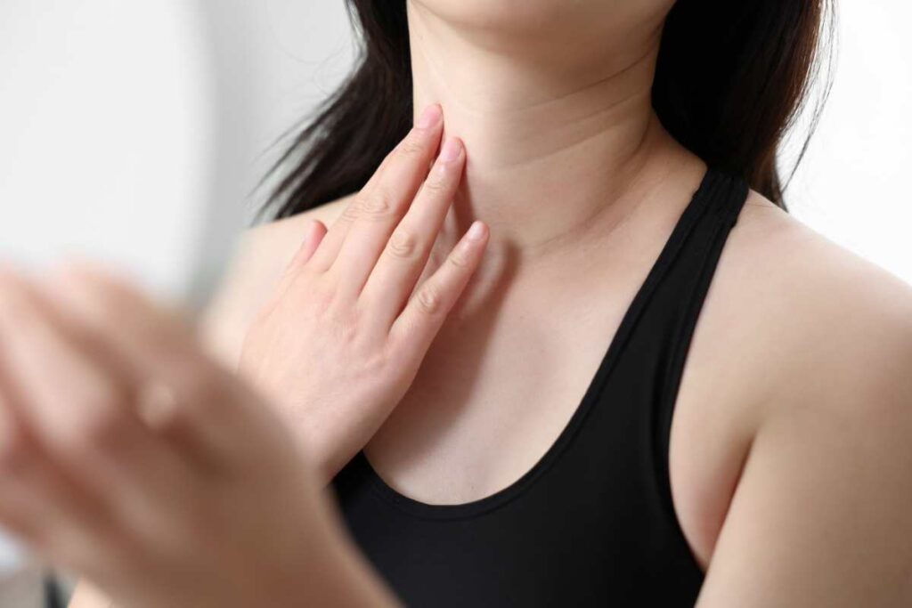 オロナイン軟膏で首イボは取れる?効果の真相と正しい使い方を解説_MV