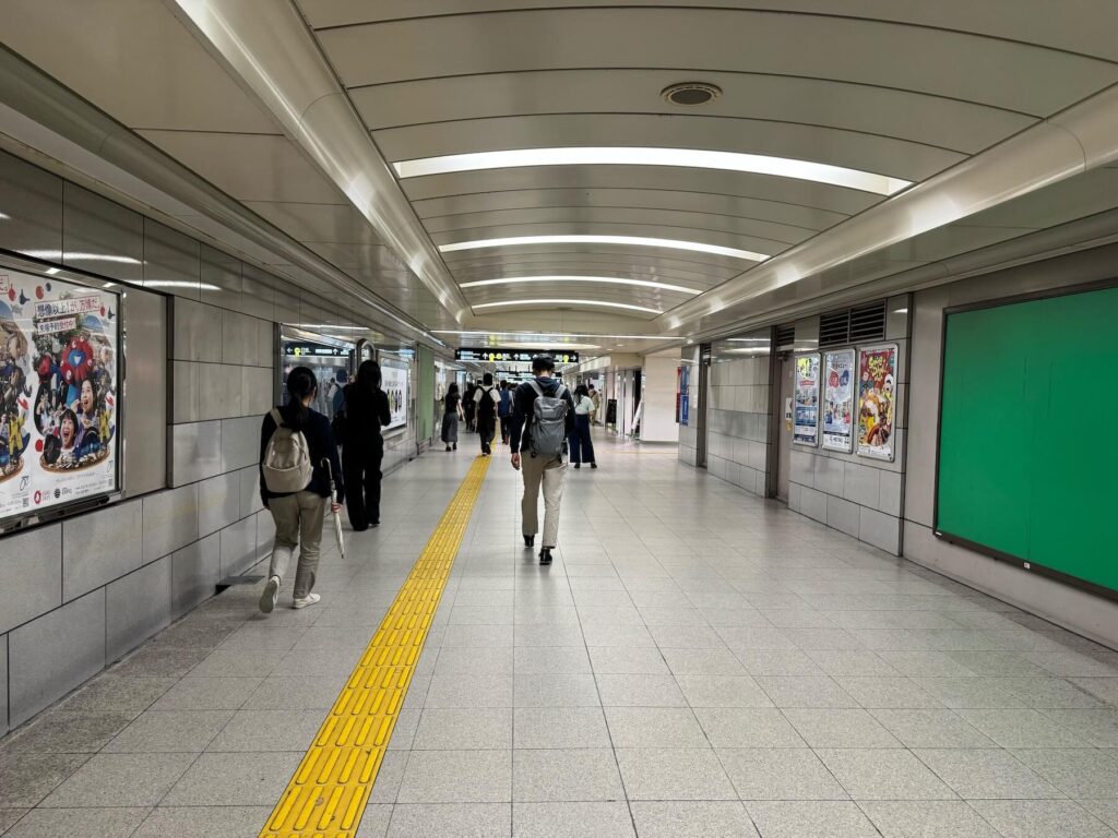 大阪駅からFLALUクリニック大阪梅田院
